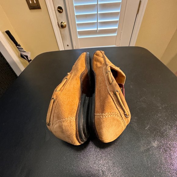 Tommy Bahama size 9 tan desert loafers main image 10